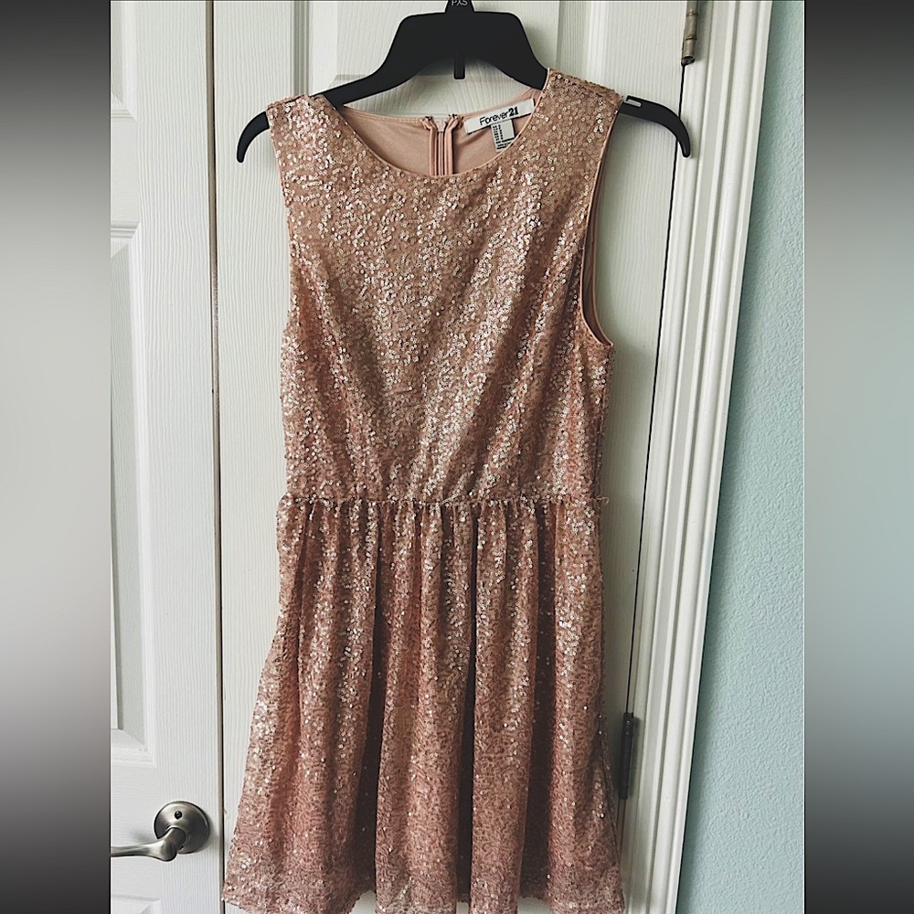 FOREVER 21 girls rose gold sequin sparkle short dress size S 8/10